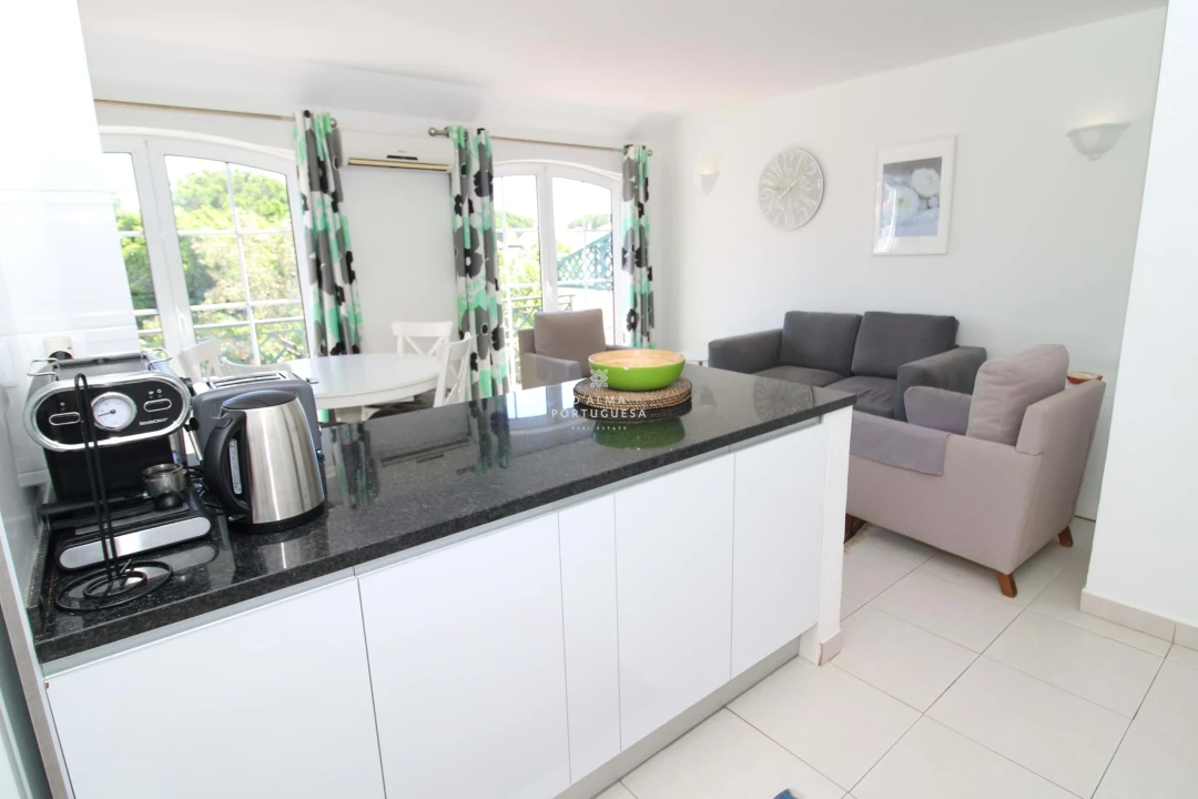 Apartamento T2 para Venda em Quarteira Foto 9