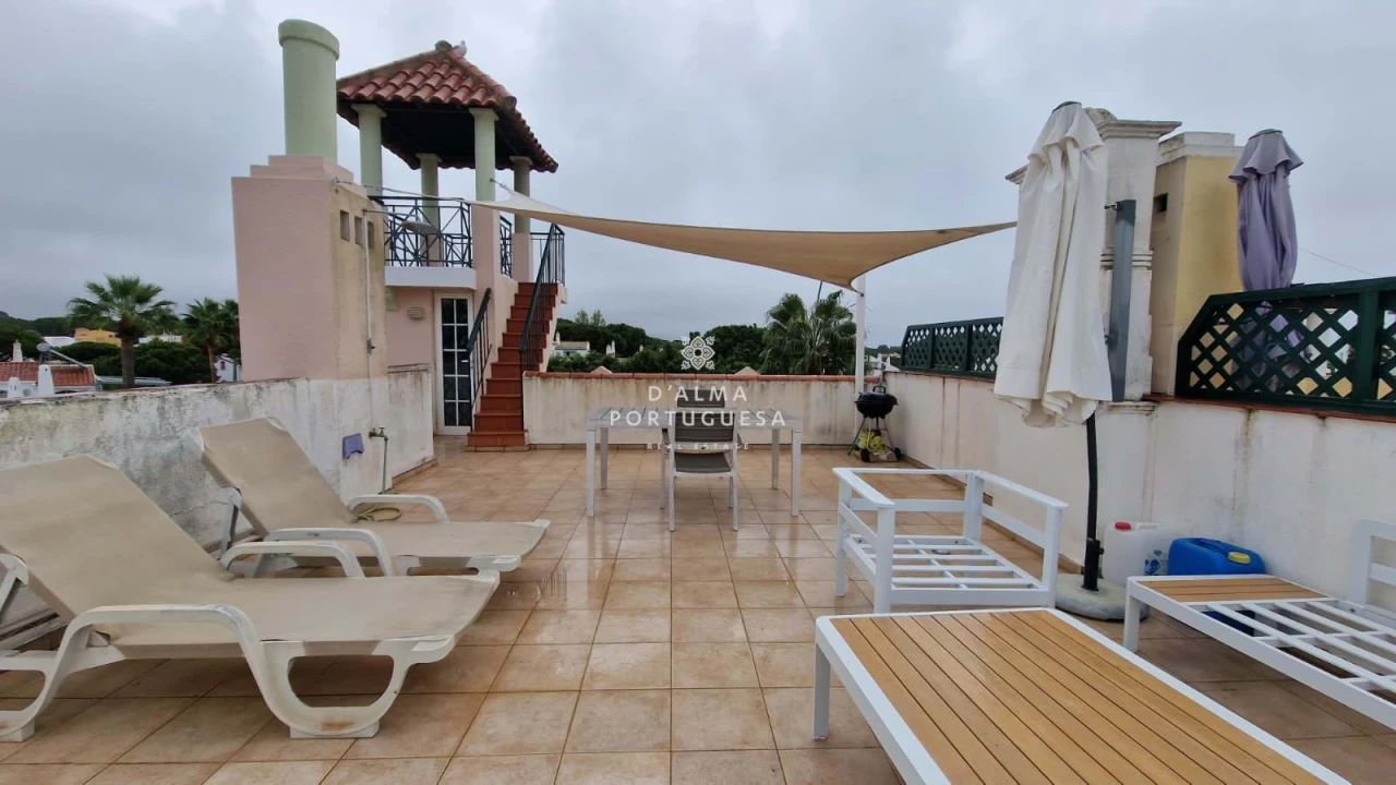 Apartamento T2 para Venda em Quarteira Foto 20