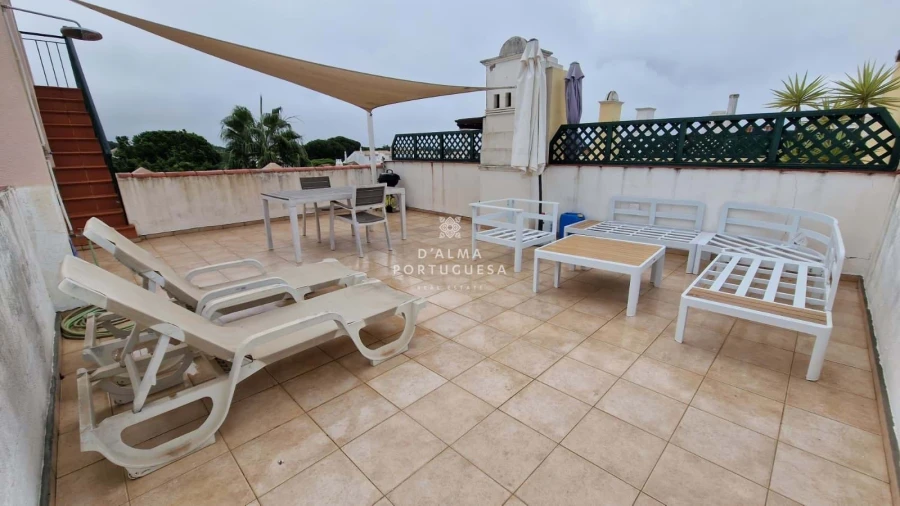 Apartamento T2 para Venda em Quarteira Foto 19