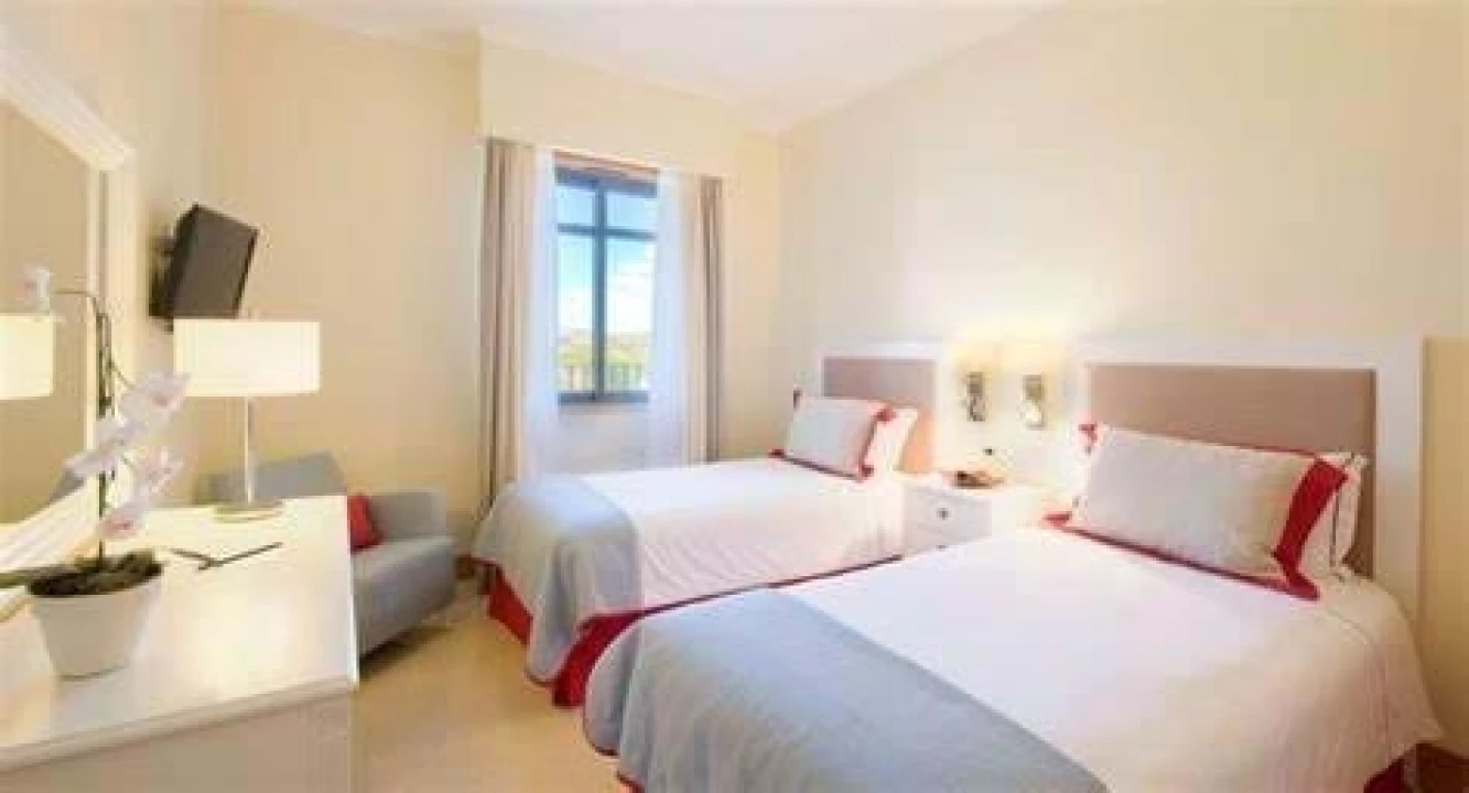 Apartamento T2 para Venda em Quarteira Foto 10