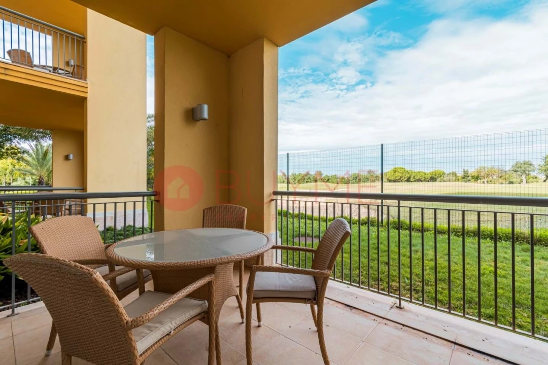 Apartamento T2 para Venda em Quarteira Foto 4