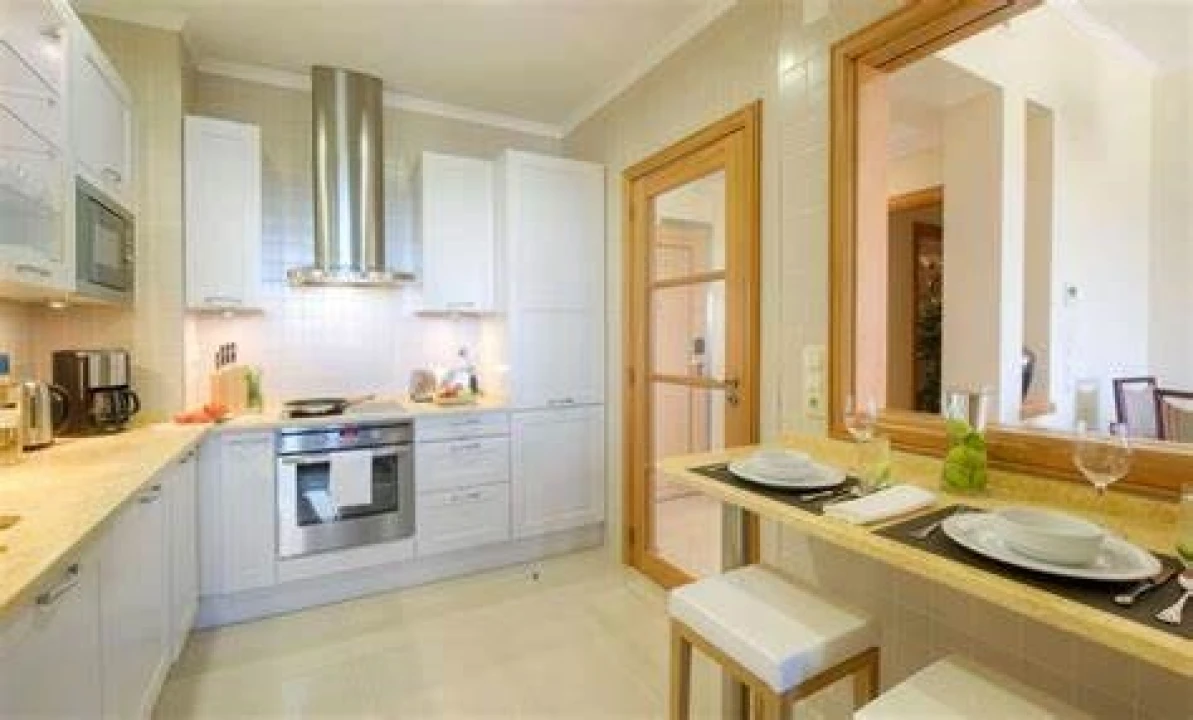 Apartamento T2 para Venda em Quarteira Foto 5