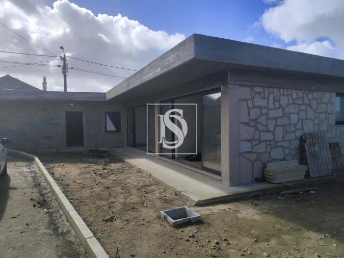 Moradia T2 para Venda em Antas Foto 2