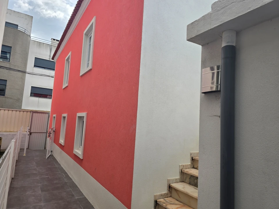 Prédio para Venda em Santa Iria de Azoia, São João da Talha e Bobadela Foto 2