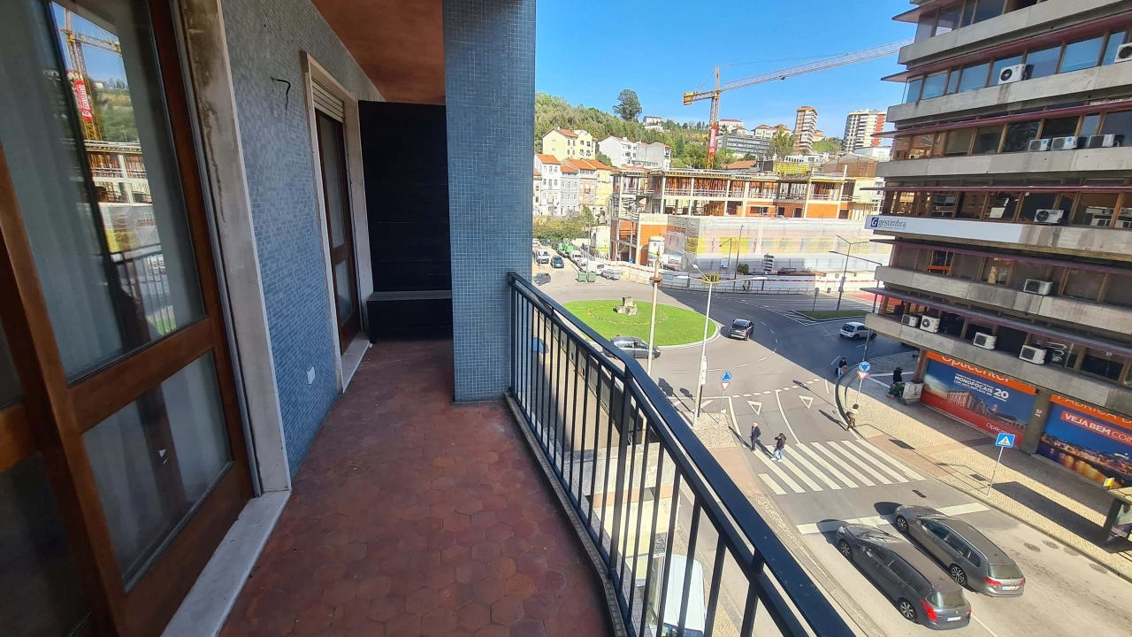 Apartamento T5 para Venda em Sé Nova, Santa Cruz, Almedina e São Bartolomeu Foto 10