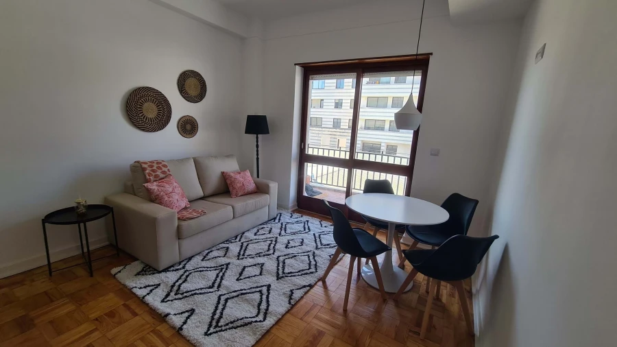 Apartamento T5 para Venda em Sé Nova, Santa Cruz, Almedina e São Bartolomeu Foto 2