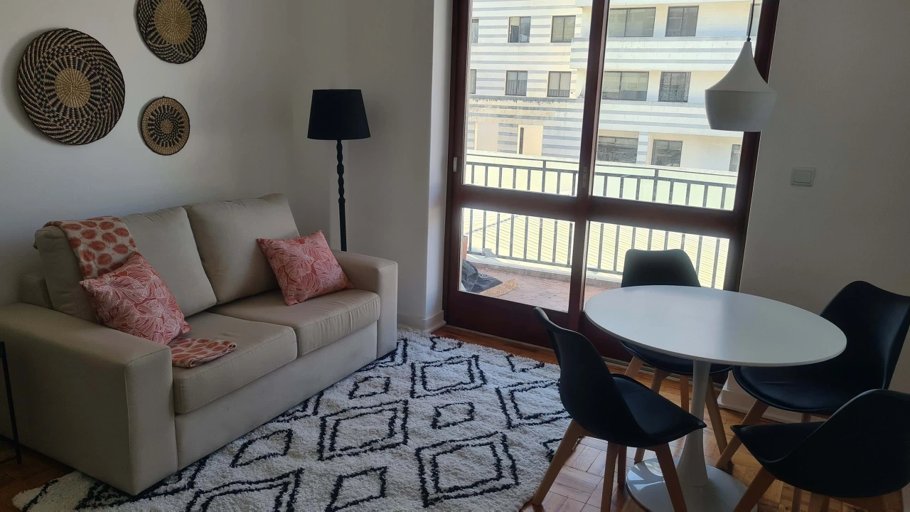 Apartamento T5 para Venda em Sé Nova, Santa Cruz, Almedina e São Bartolomeu Foto 3