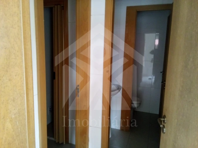 Loja para Venda em Coronado (São Romão e São Mamede) Foto 17