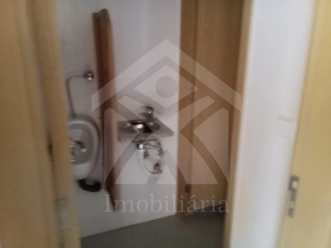 Loja para Arrendamento em Coronado (São Romão e São Mamede) Foto 5