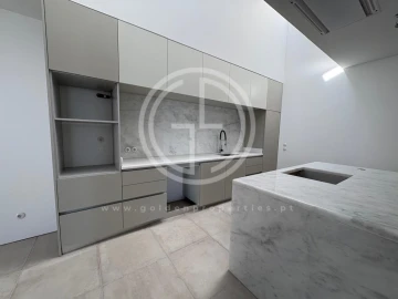 Moradia T4 para Venda em Albufeira e Olhos de Água