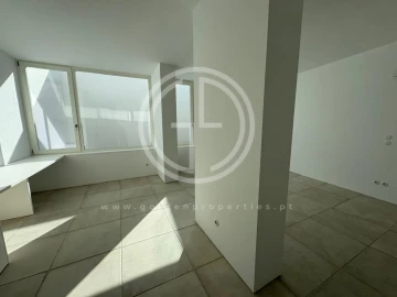 Moradia T4 para Venda em Albufeira e Olhos de Água