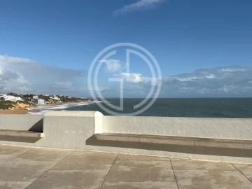 Moradia T4 para Venda em Albufeira e Olhos de Água
