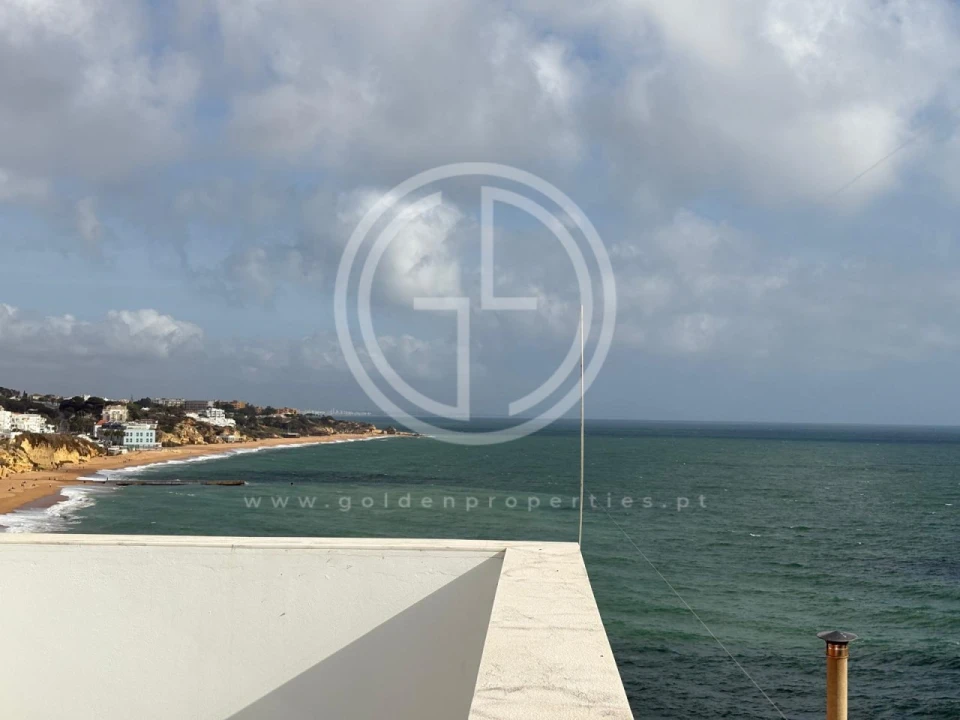 Moradia T3 para Venda em Albufeira e Olhos de Água Foto 2