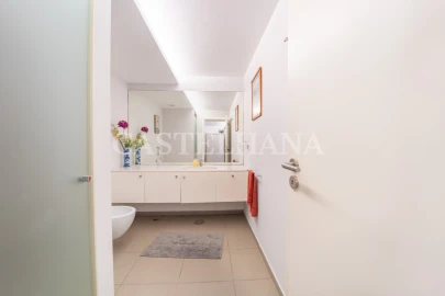 Moradia T4 para Venda em Aldoar, Foz do Douro e Nevogilde