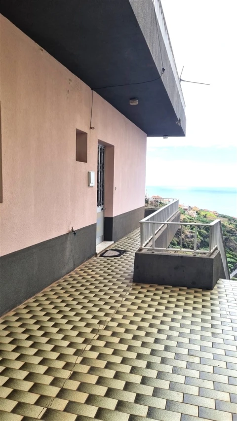 Moradia T11 para Venda em Calheta
