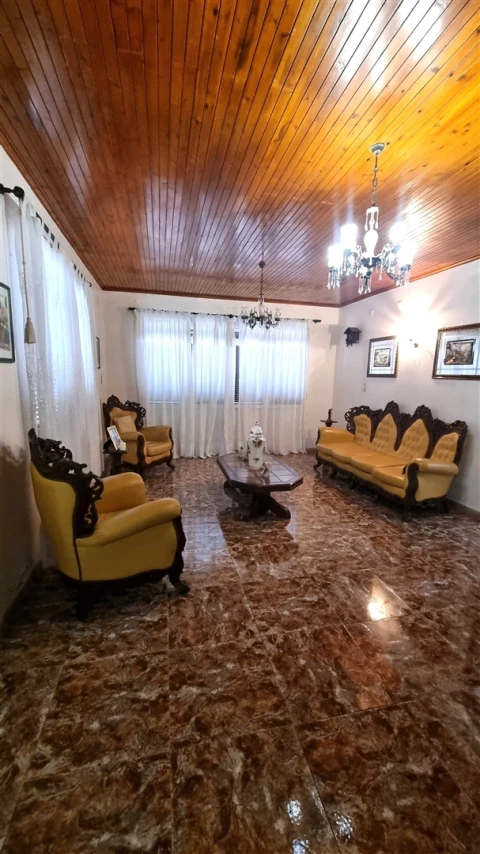 Moradia T11 para Venda em Calheta