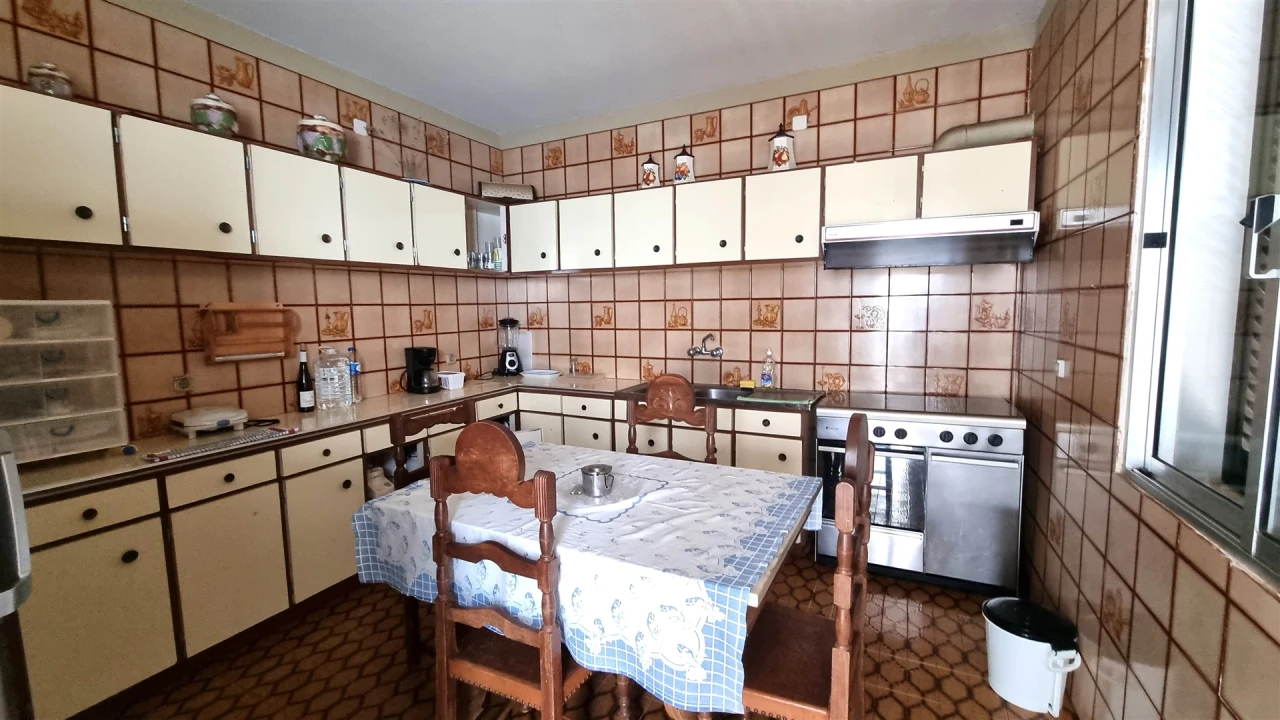 Moradia T11 para Venda em Calheta Foto 8