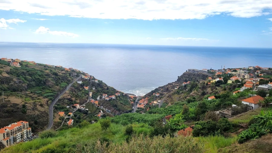 Moradia T11 para Venda em Calheta Foto 3