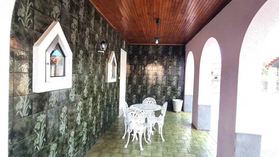 Moradia T11 para Venda em Calheta Foto 5