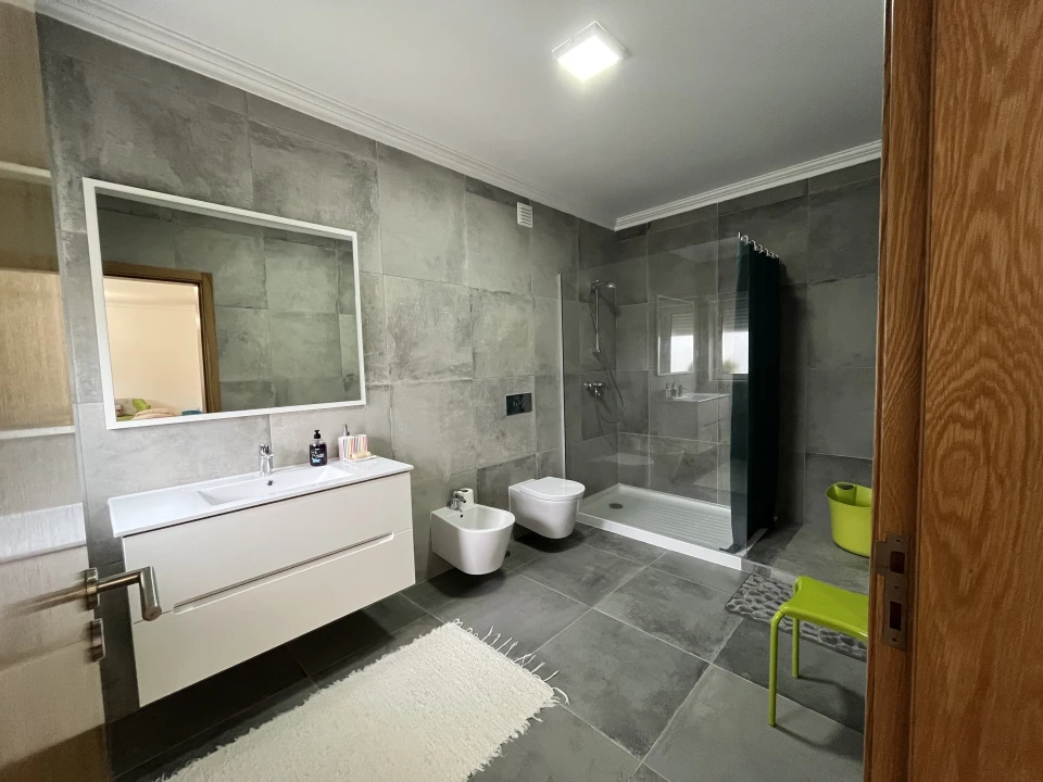 Apartamento T2 para Venda em Tornada e Salir do Porto Foto 4