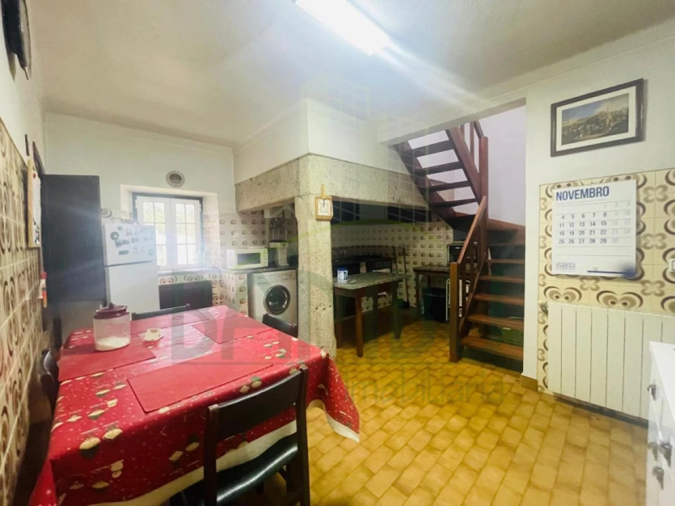 Moradia T7 para Venda em Vilar de Mouros Foto 10