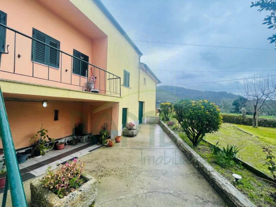 Moradia T7 para Venda em Vilar de Mouros Foto 2