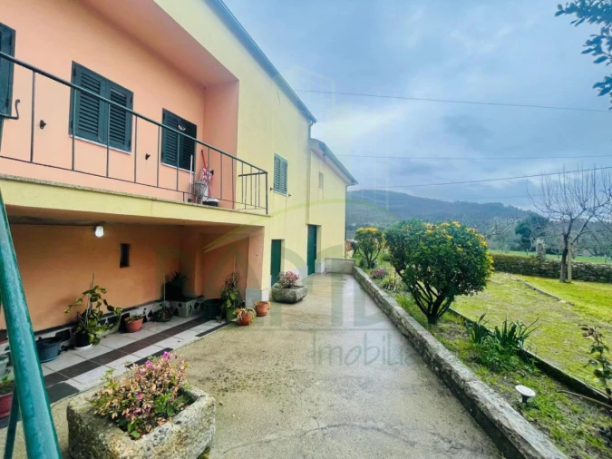 Moradia T7 para Venda em Vilar de Mouros Foto 2