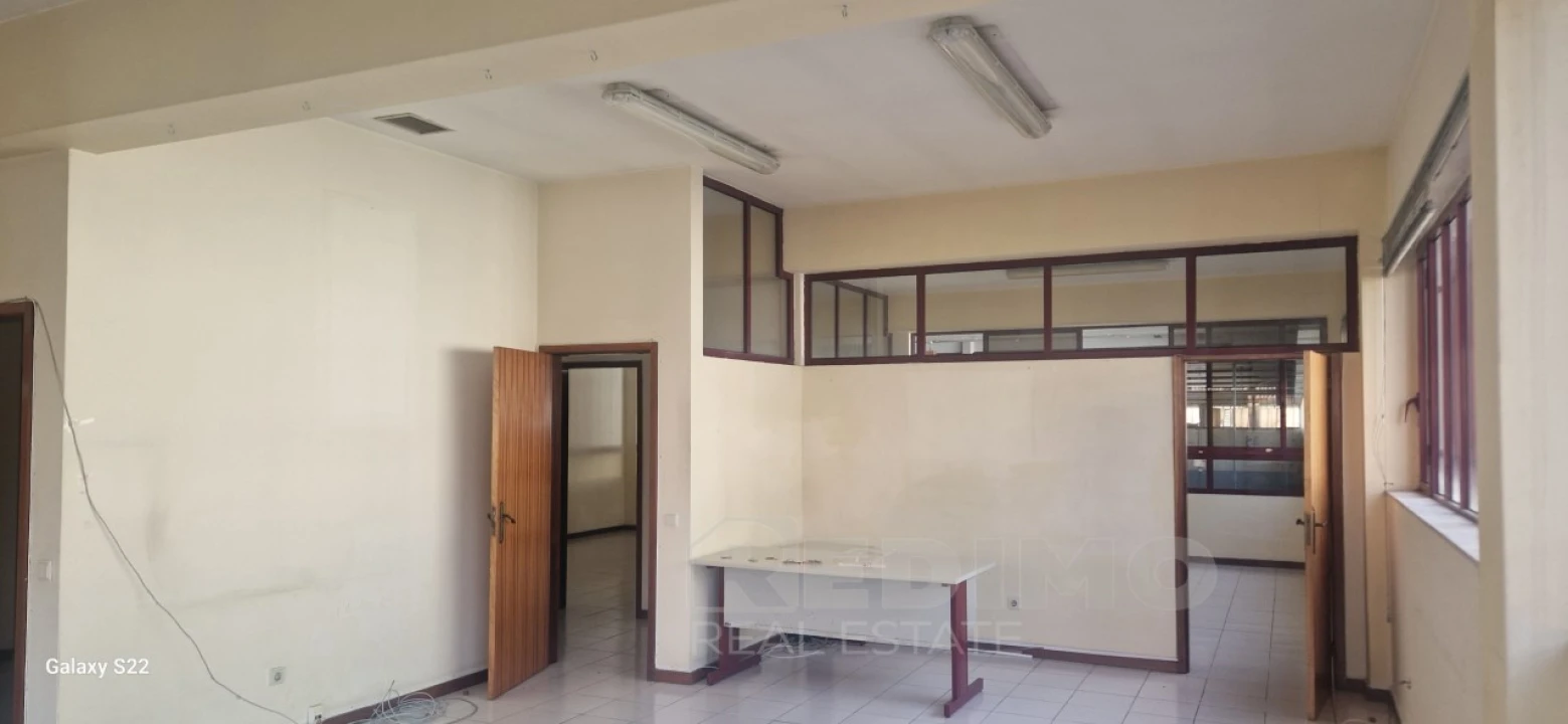 Armazém para Venda em Lourosa Foto 7