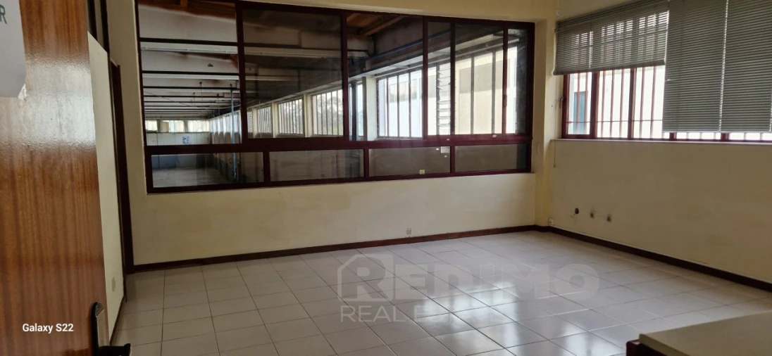 Armazém para Venda em Lourosa Foto 8