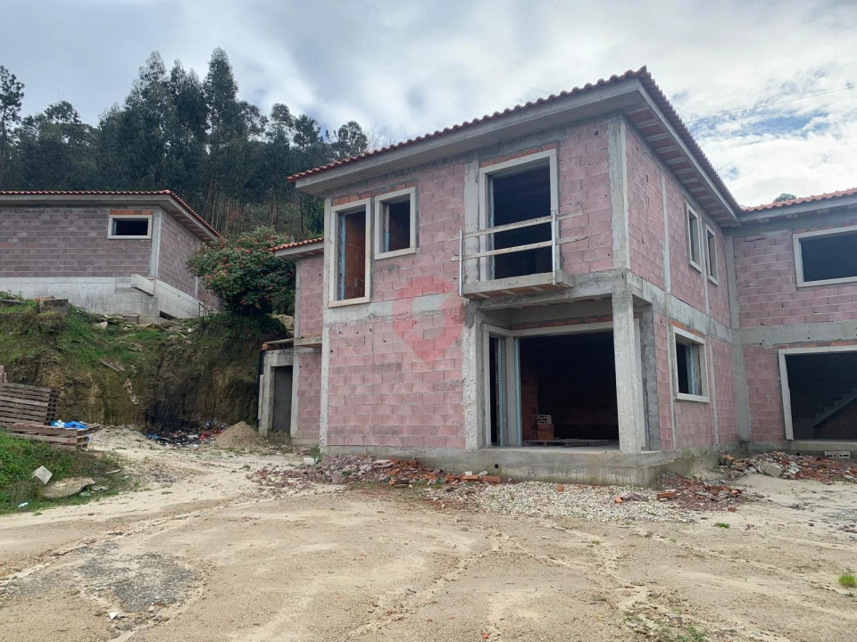 Moradia T3 para Venda em Bela Foto 2