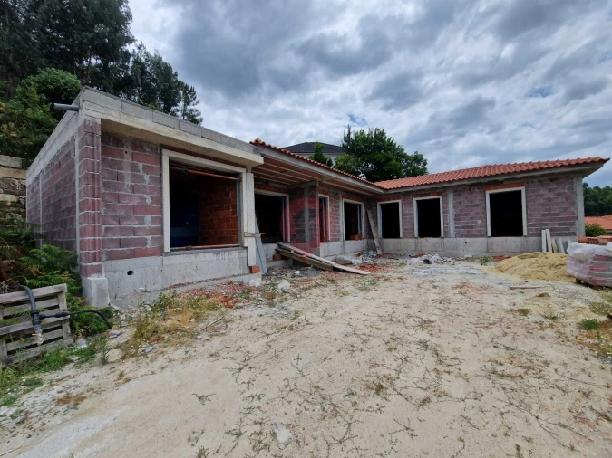 Moradia T3 para Venda em Bela Foto 2