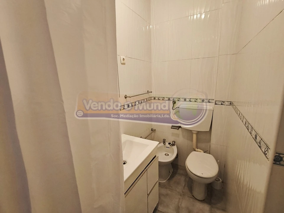 Prédio para Venda em Alhandra, São João dos Montes e Calhandriz Foto 9