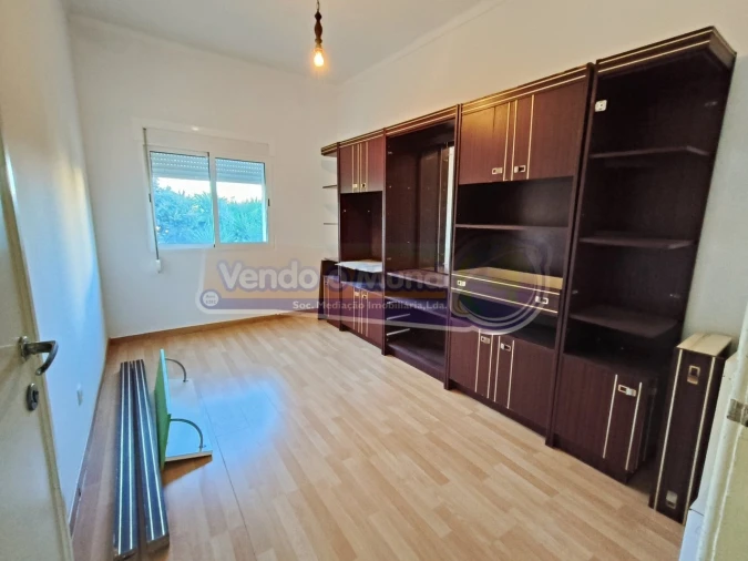 Prédio para Venda em Alhandra, São João dos Montes e Calhandriz Foto 6