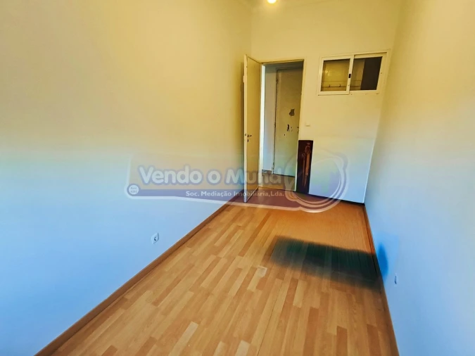 Prédio para Venda em Alhandra, São João dos Montes e Calhandriz Foto 10