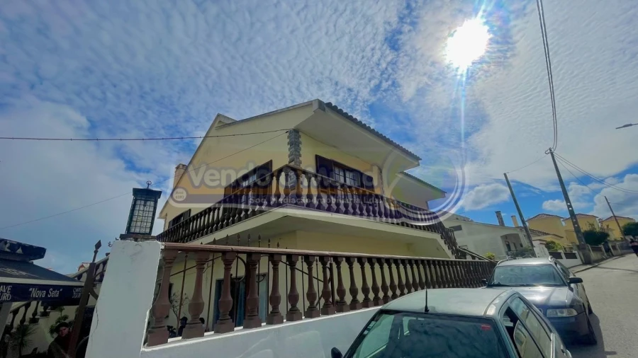 Moradia T3 para Venda em Vila Franca de Xira Foto 1