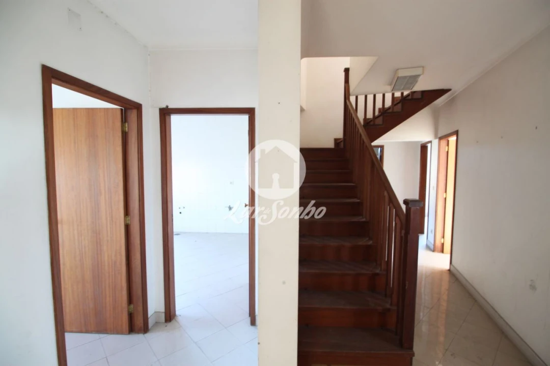 Escritório para Arrendamento em Areias, Sequeirô, Lama e Palmeira Foto 7