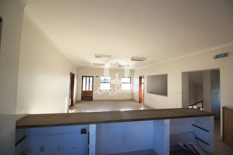Escritório para Arrendamento em Areias, Sequeirô, Lama e Palmeira Foto 3