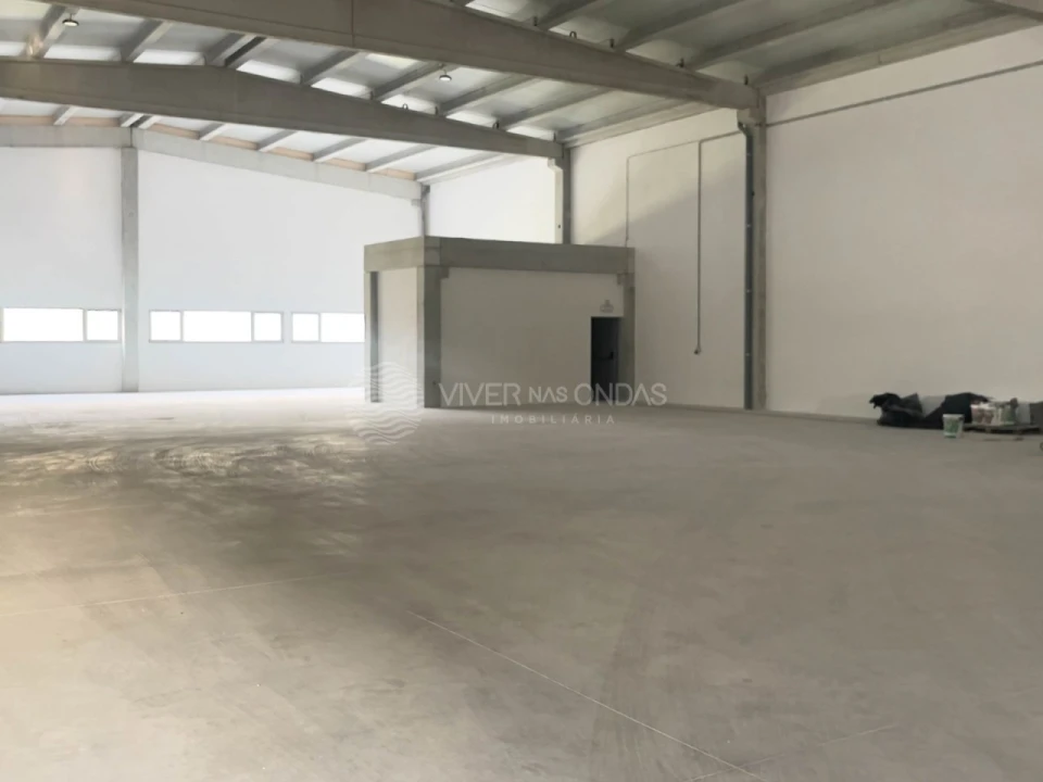 Armazém para Venda em Vila Nova do Campo Foto 1