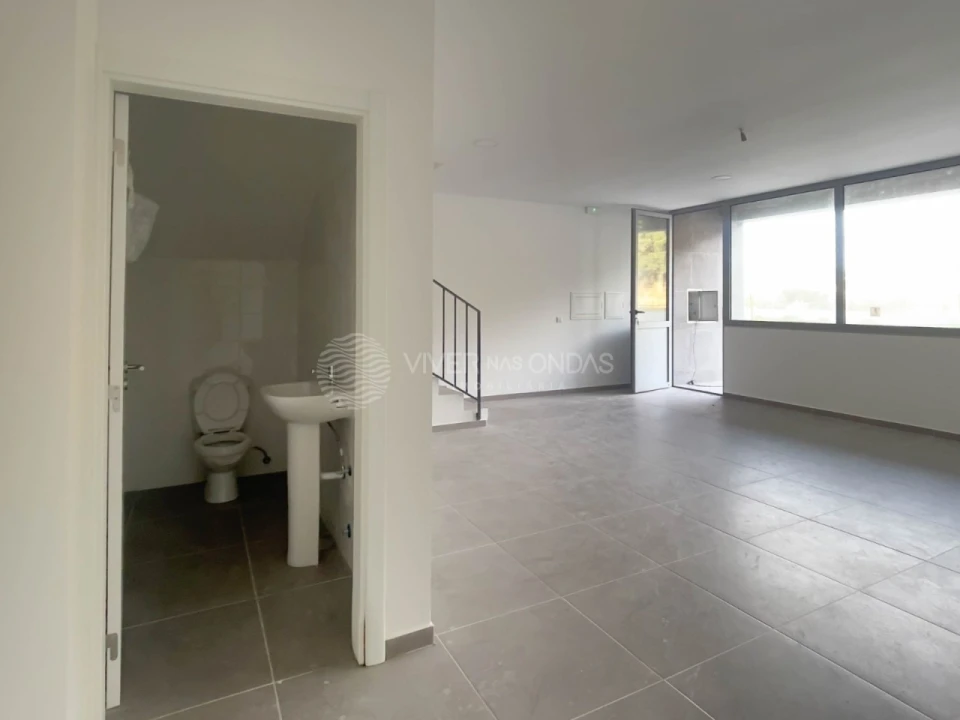 Armazém para Venda em Vila Nova do Campo Foto 5