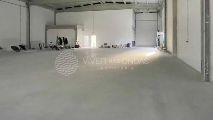 Armazém para Venda em Vila Nova do Campo
