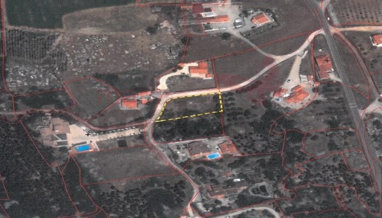 Terreno para Venda em Reguengo Grande Foto 5