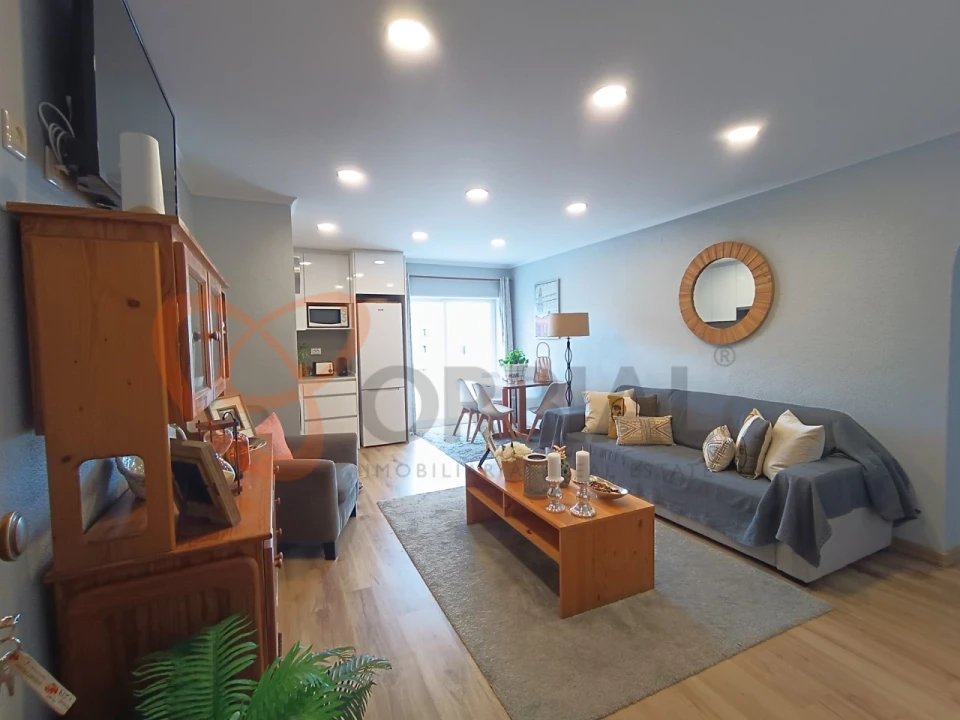 Apartamento T1 para Venda em Albufeira e Olhos de Água Foto 1