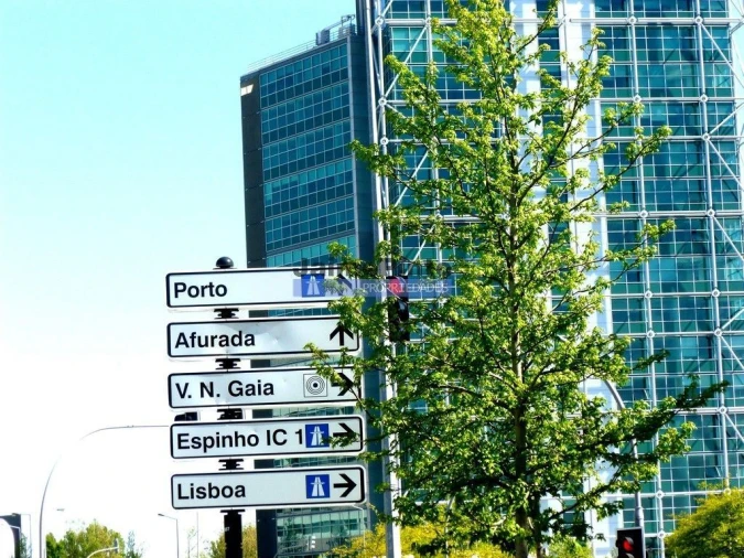 Escritório para Arrendamento em Arcozelo Foto 2