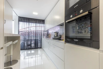 Apartamento T3 para Venda em São Domingos de Benfica