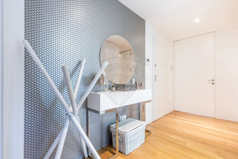 Apartamento T3 para Venda em São Domingos de Benfica Foto 2