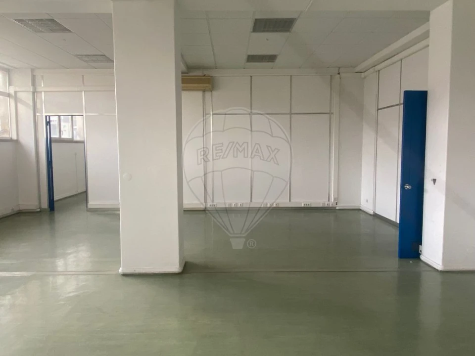 Escritório para Venda em Alvalade Foto 6