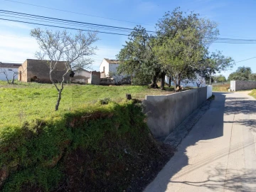 Moradia T4 para Venda em Olhão