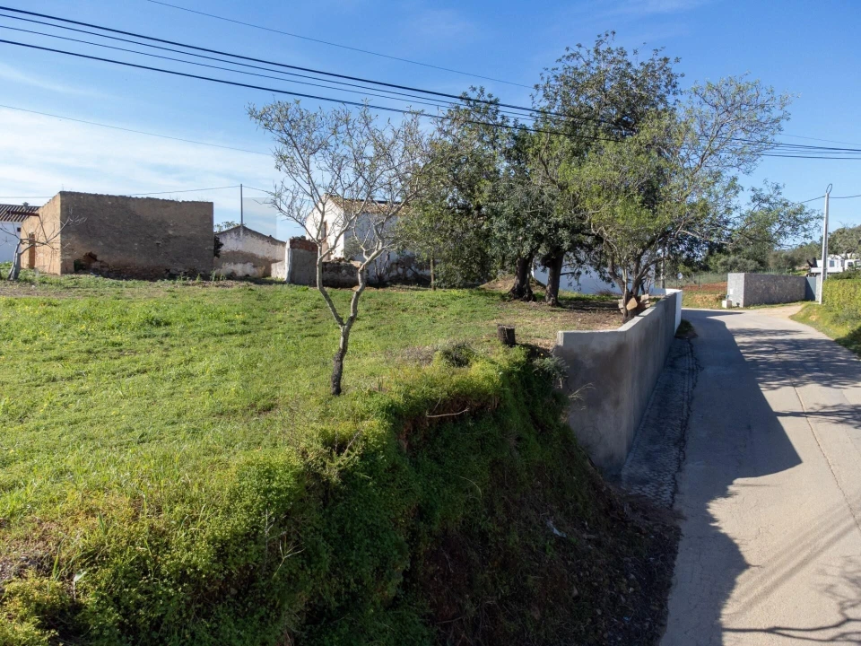 Moradia T4 para Venda em Olhão Foto 1