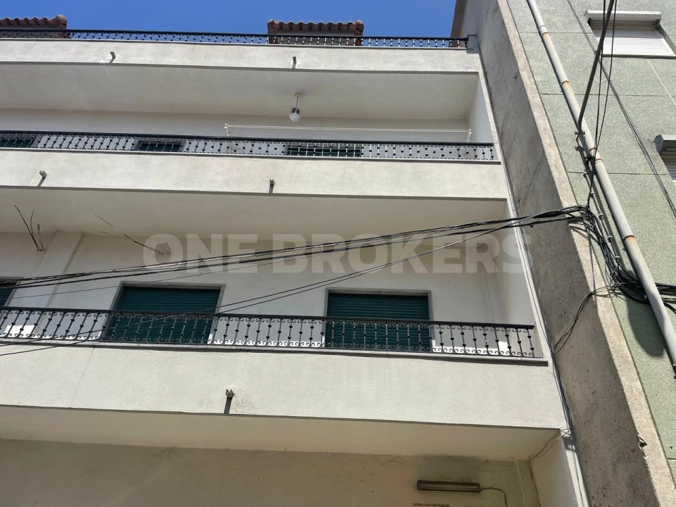 Prédio para Venda em Camarate, Unhos e Apelação Foto 1