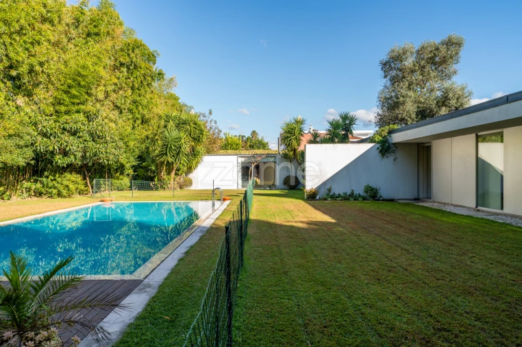 Moradia T7 para Venda em Bairro Foto 1